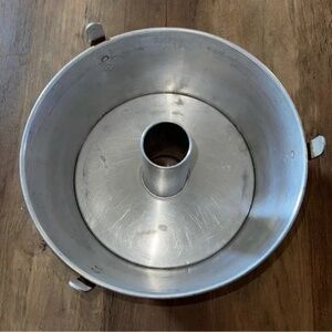 Vintage Comet Aluminum Bundt Angel Food Cake Baking Dish